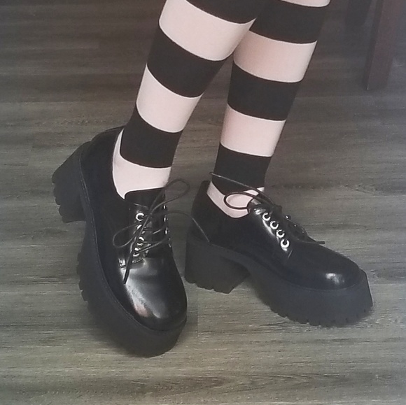 Unif Excuse Platforms new π€ - Picture 2 of 5